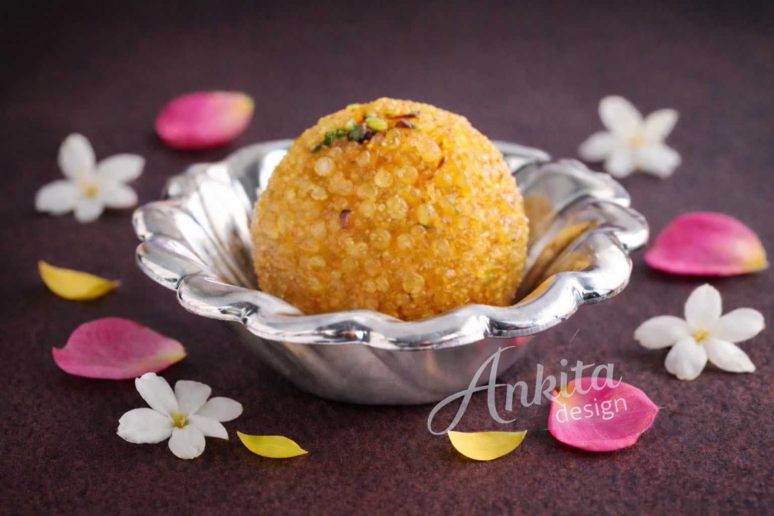 डायमंड वाटी | डिझायनर चांदीची गोड वाटी (फ्लोरल सर्व्हिंग कटोरी)