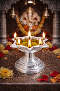२ नं. निरंजन | व्हाईट मेटल ५ ज्योत स्टँडिंग दिया | सिल्व्हर फिनिश समयी तेल दिवा