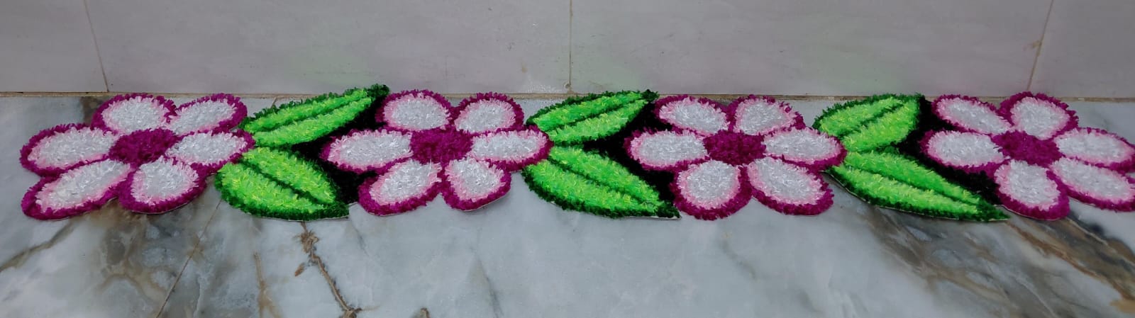 हँडमेड फ्लॉवर डिझाईन उंबरठा पट्टी – 3 फूट